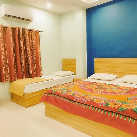 Hotel Guru Kripa - 500Mtr From Shreenathji Temple Nāthdwāra Dış mekan fotoğraf