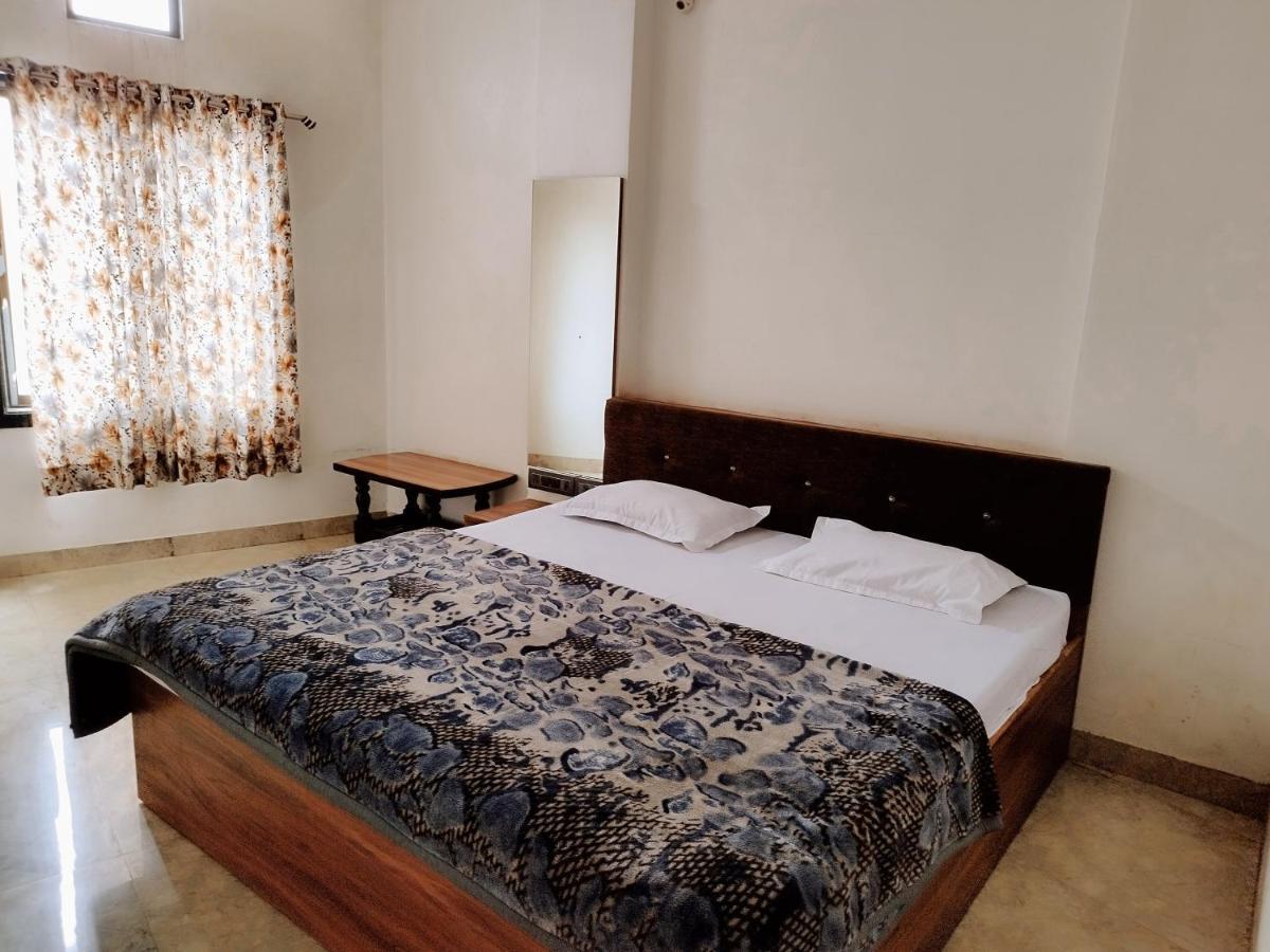 Hotel Guru Kripa - 500Mtr From Shreenathji Temple Nāthdwāra Dış mekan fotoğraf