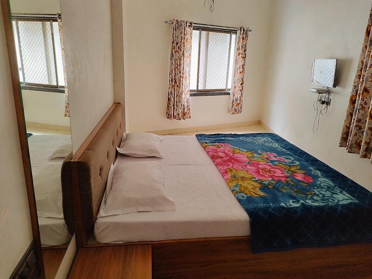 Hotel Guru Kripa - 500Mtr From Shreenathji Temple Nāthdwāra Dış mekan fotoğraf