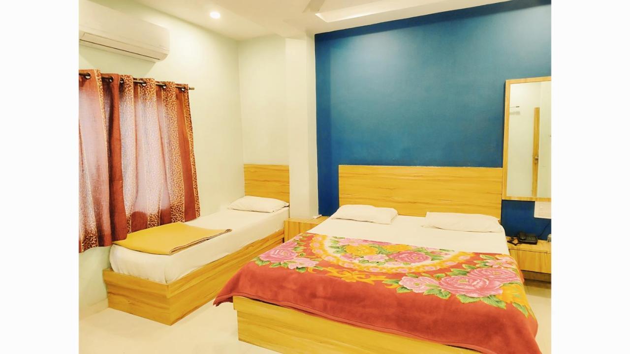 Hotel Guru Kripa - 500Mtr From Shreenathji Temple Nāthdwāra Dış mekan fotoğraf