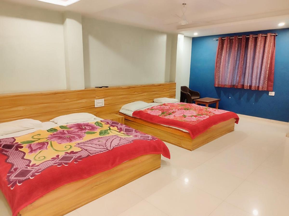 Hotel Guru Kripa - 500Mtr From Shreenathji Temple Nāthdwāra Dış mekan fotoğraf